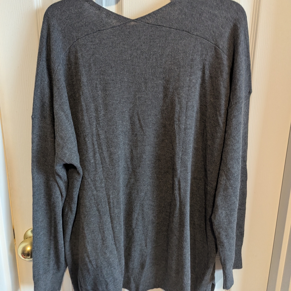 LOFT Gray V-Neck Sweater - Picture 3 of 4